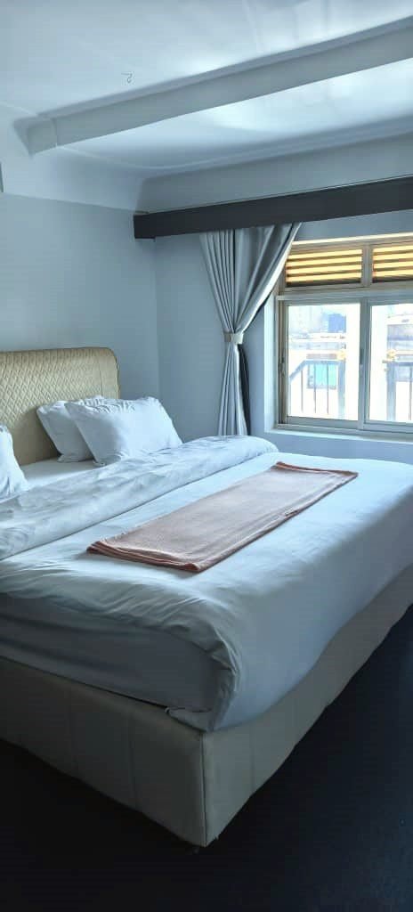 Deluxe room with balcony window